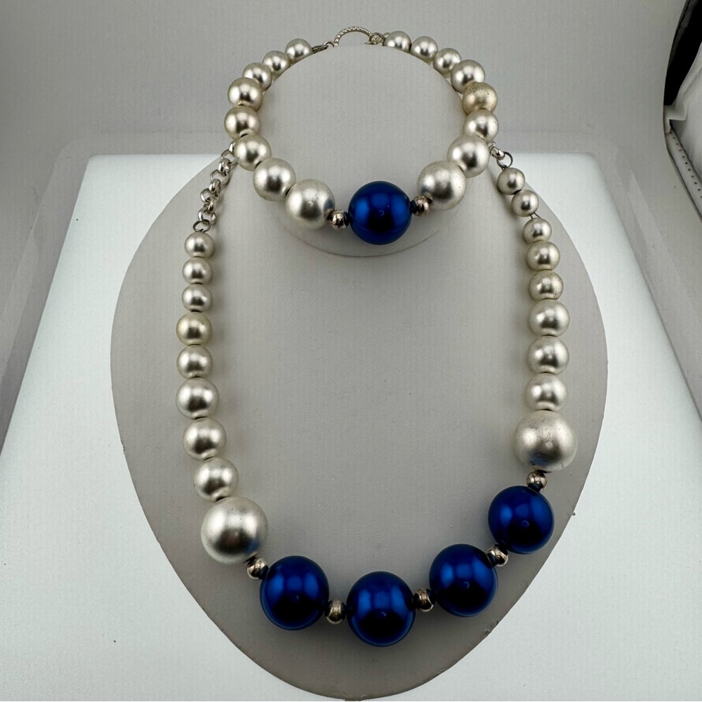 Elegant Silver and Blue Ball Necklace and Bracelet Set Perfect for Formal Event